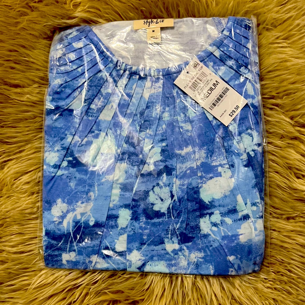 🌟BRAND NEW🌟 Casual or Business Casual Sky Blue ⛅️ Shirt